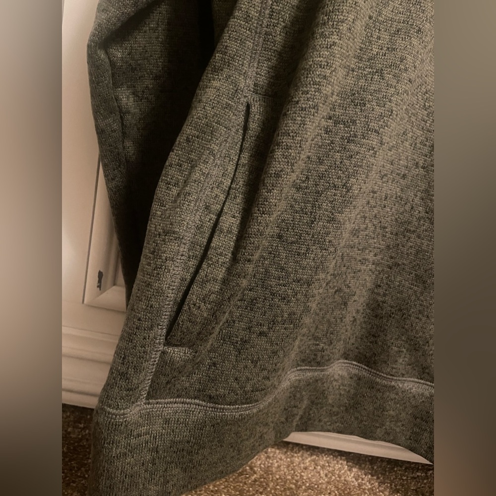 Men’s Sweater. Like Brand New - Picture 4 of 5